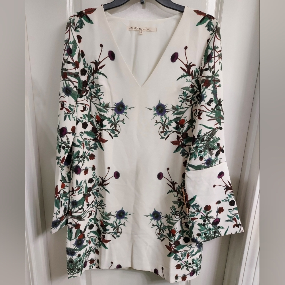 NWT Women's RACHEL Rachel Roy Ivory Bell Sleeve V-Neck Sheath Dress, 6